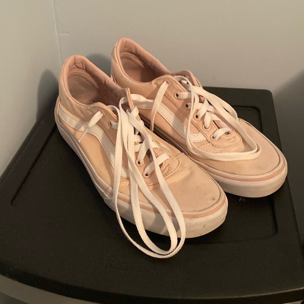 Pink pastel low vans
